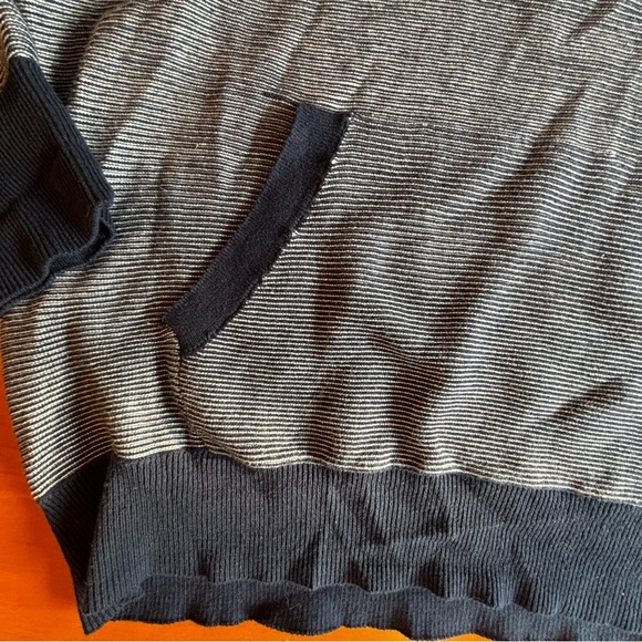 Old Navy XXL blue and white striped net pull over hoodie, hooded sweatshirt - Picture 2 of 11